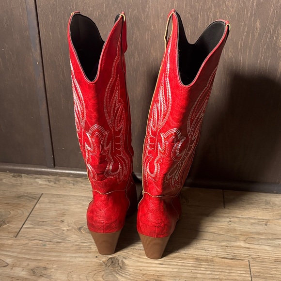 Woman’s Red Western Cowboy Boots Size 42 (10) - Picture 5 of 7